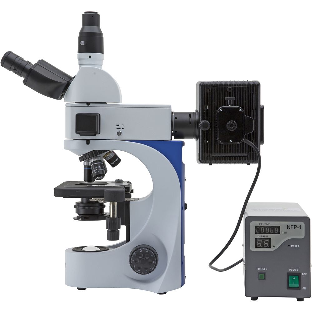 Microscope à fluorescence avec une tête rotative sur 360 degrès